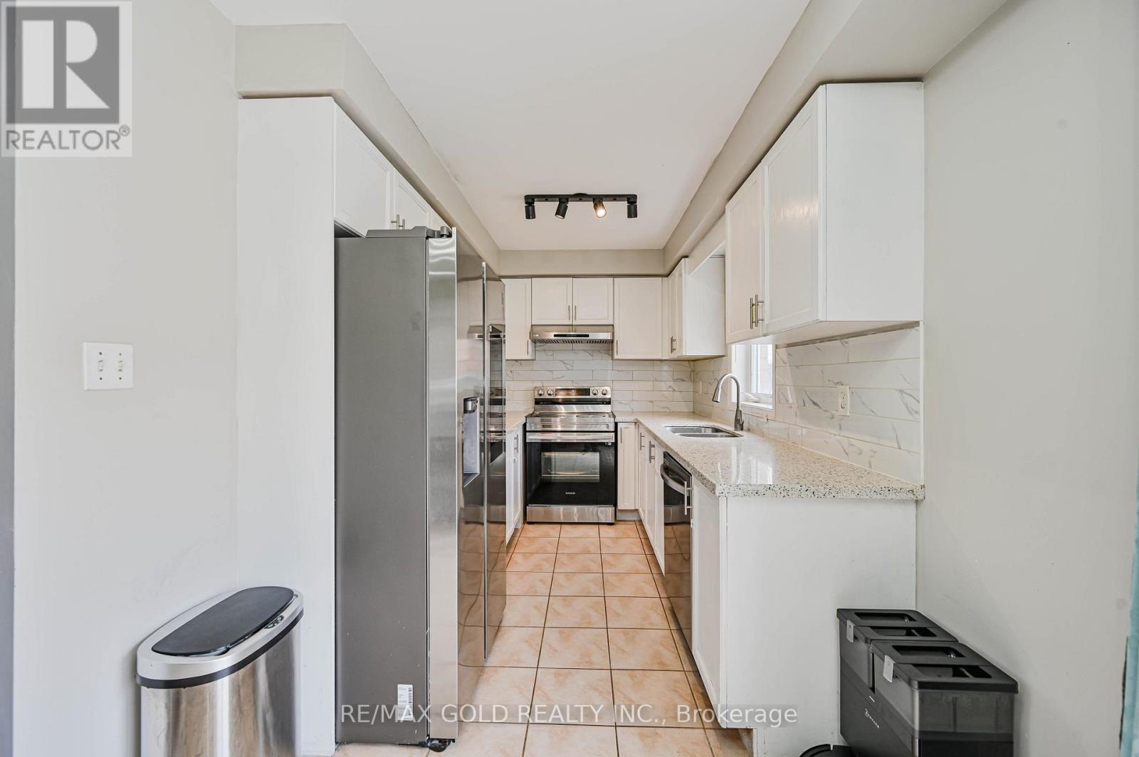 116 Heartleaf Crescent, Brampton, Ontario  L7A 2C1 - Photo 16 - W13026668