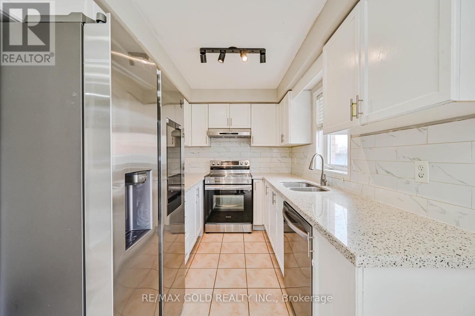 116 Heartleaf Crescent, Brampton, Ontario  L7A 2C1 - Photo 17 - W13026668