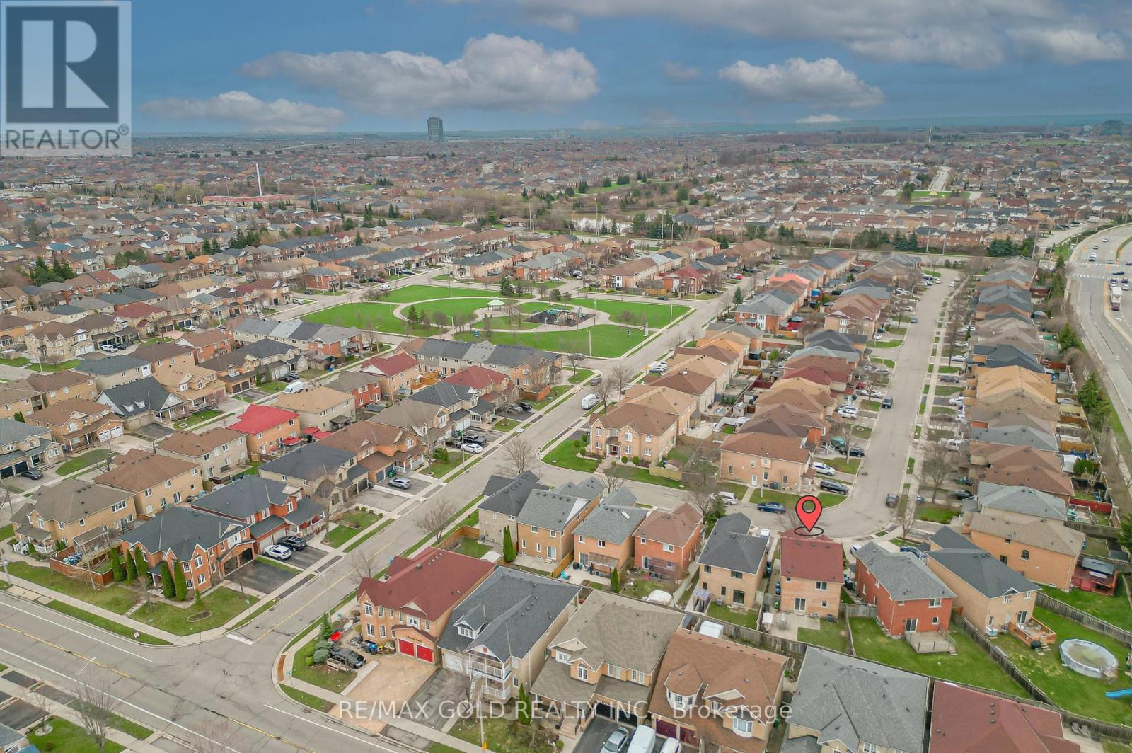 116 Heartleaf Crescent, Brampton, Ontario  L7A 2C1 - Photo 6 - W13026668