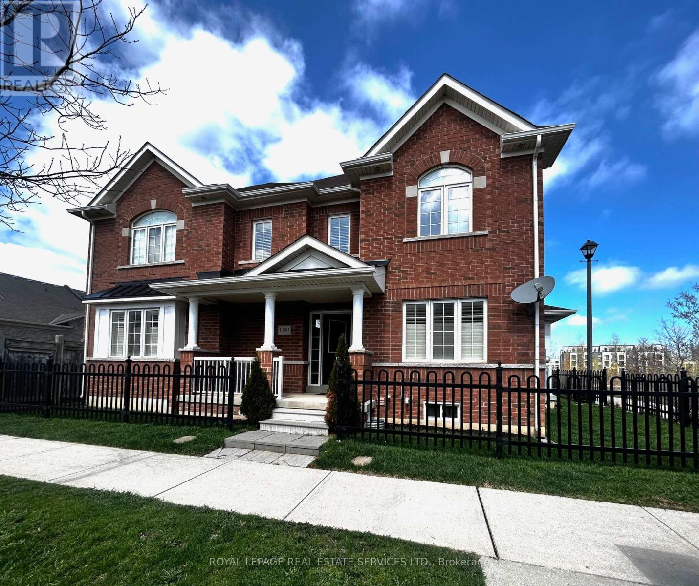 1 - 3045 Gladeside Avenue, Oakville, Ontario  L6M 0R2 - Photo 1 - W13026680