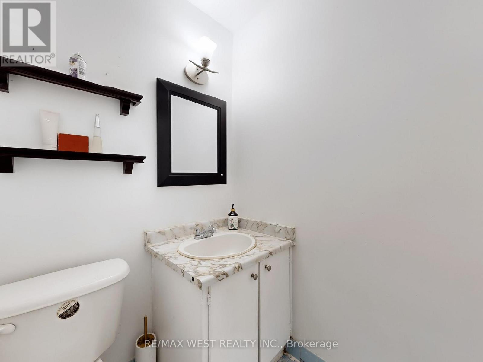 310 - 1660 Bloor Street, Mississauga, Ontario  L4X 1R9 - Photo 8 - W13026706