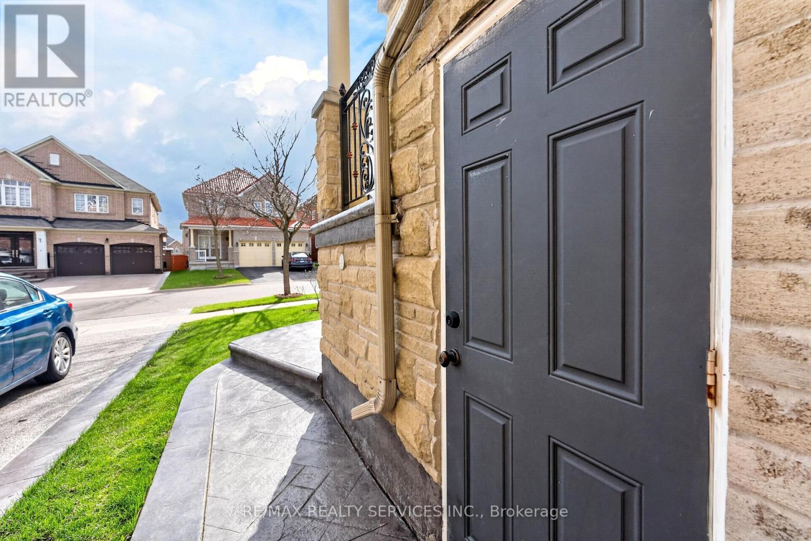 5 Pillar Road, Brampton (Bram West), Ontario  L6Y 0N9 - Photo 39 - W13026734