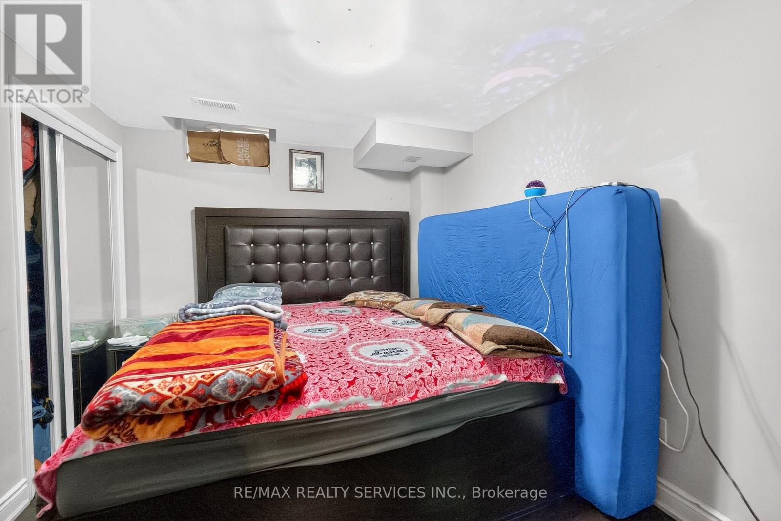 5 Pillar Road, Brampton (Bram West), Ontario  L6Y 0N9 - Photo 42 - W13026734