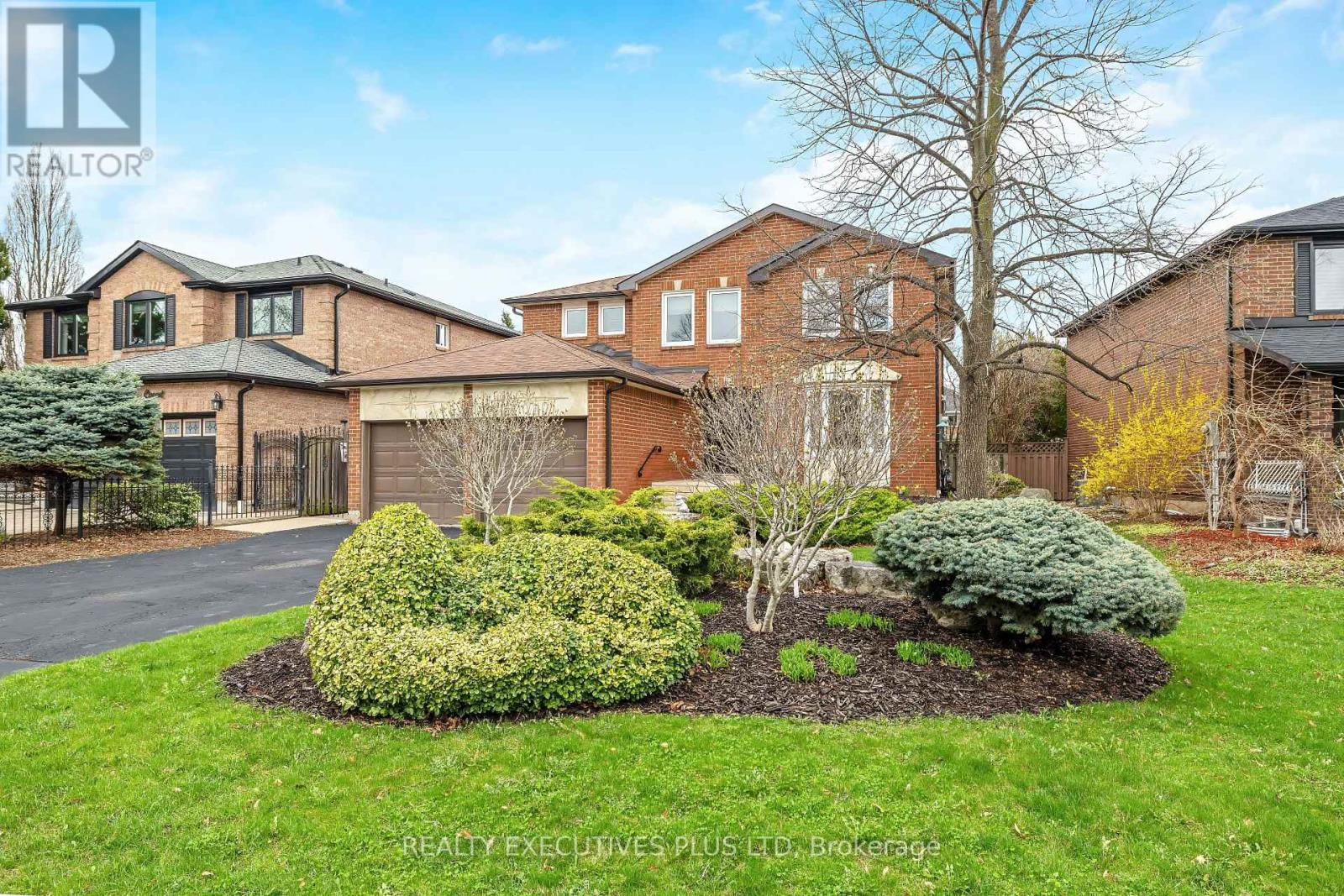 3099 Hickling Court, Mississauga (Meadowvale), Ontario  L5N 4X9 - Photo 2 - W13026746