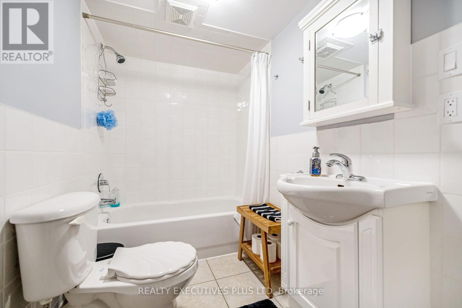 3099 Hickling Court, Mississauga (Meadowvale), Ontario  L5N 4X9 - Photo 41 - W13026746