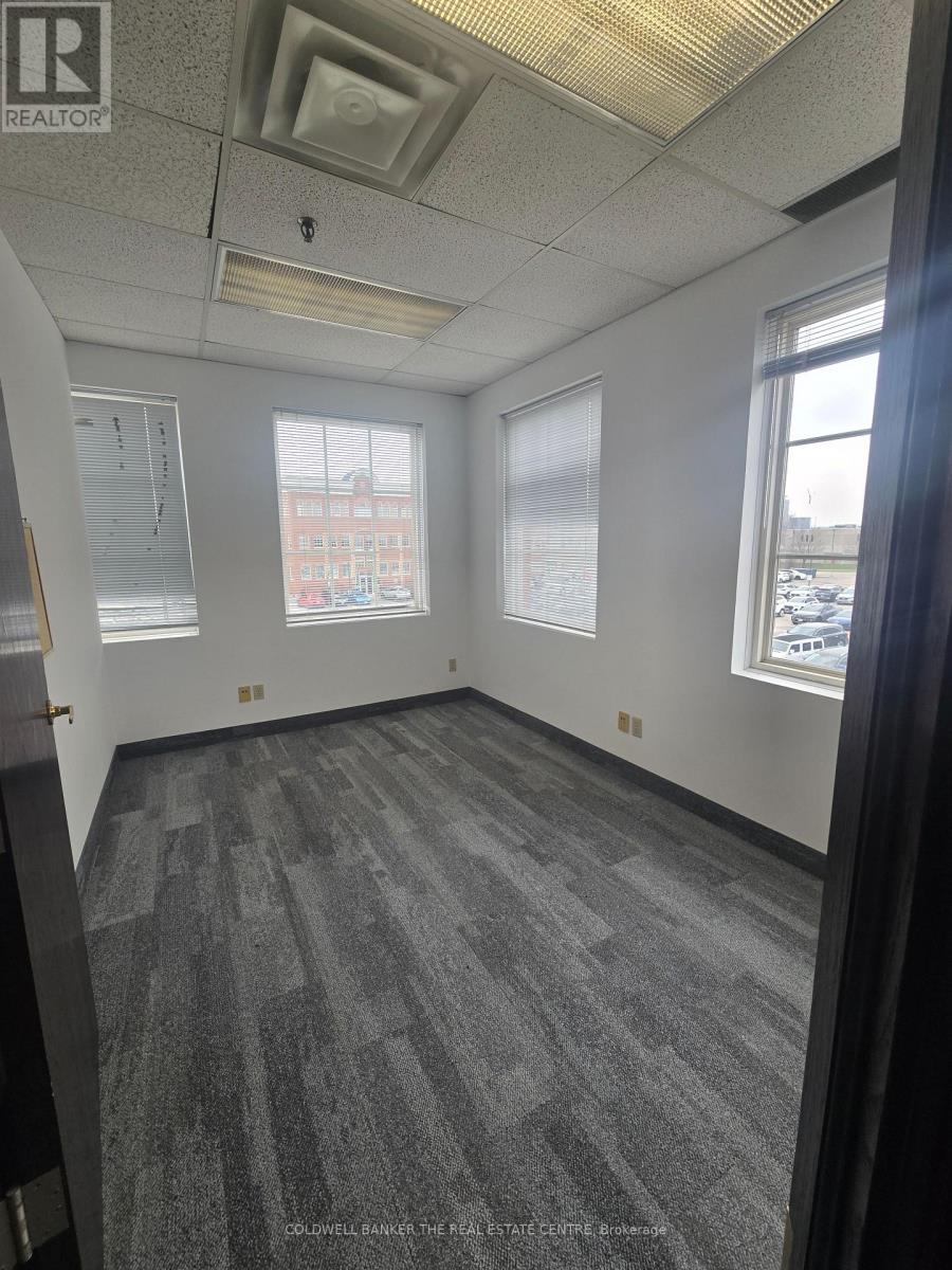 1/300 - 5025 Orbitor Drive, Mississauga, Ontario  L4W 4Y5 - Photo 2 - W13026768