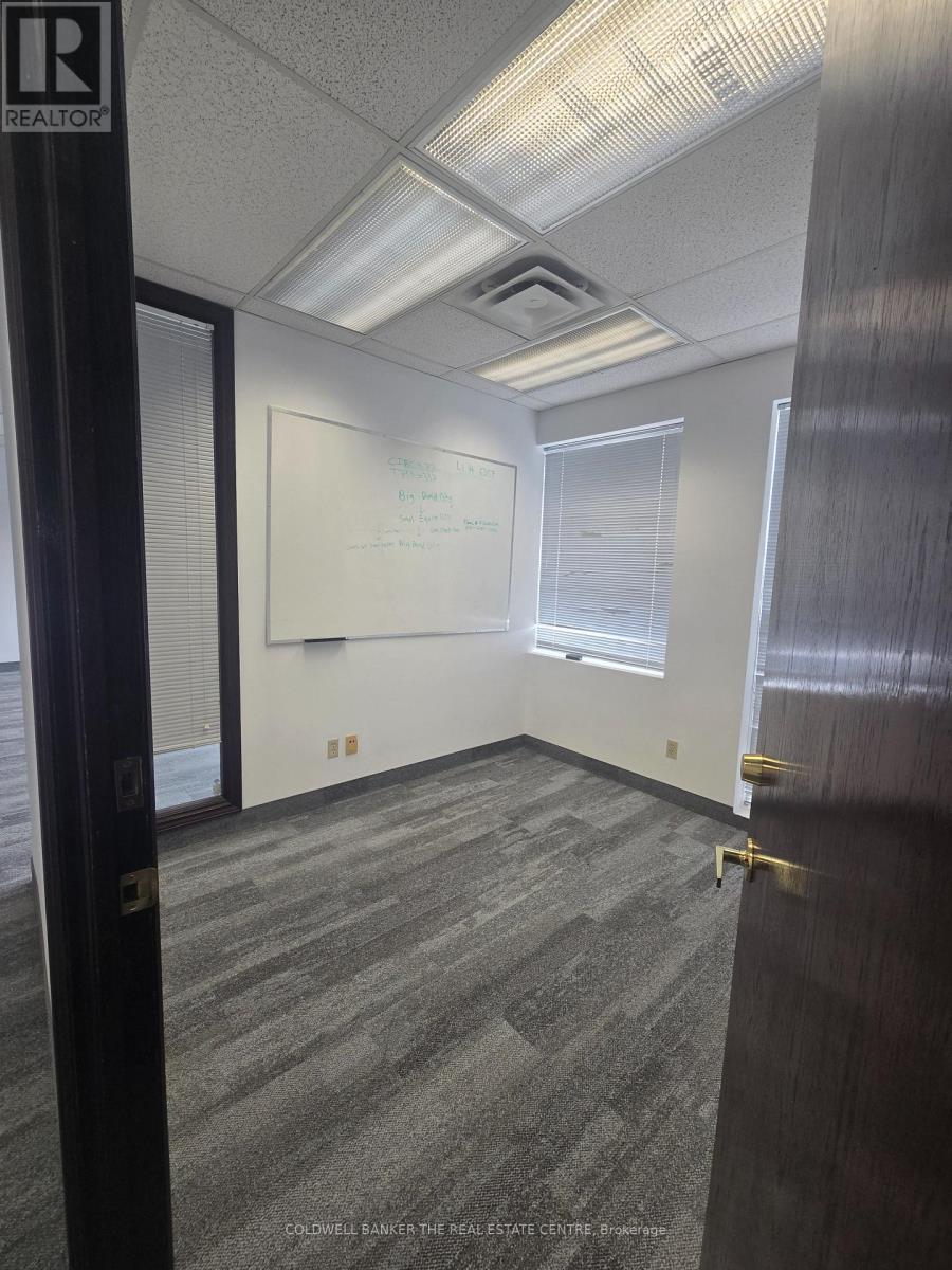 1/300 - 5025 Orbitor Drive, Mississauga, Ontario  L4W 4Y5 - Photo 8 - W13026768