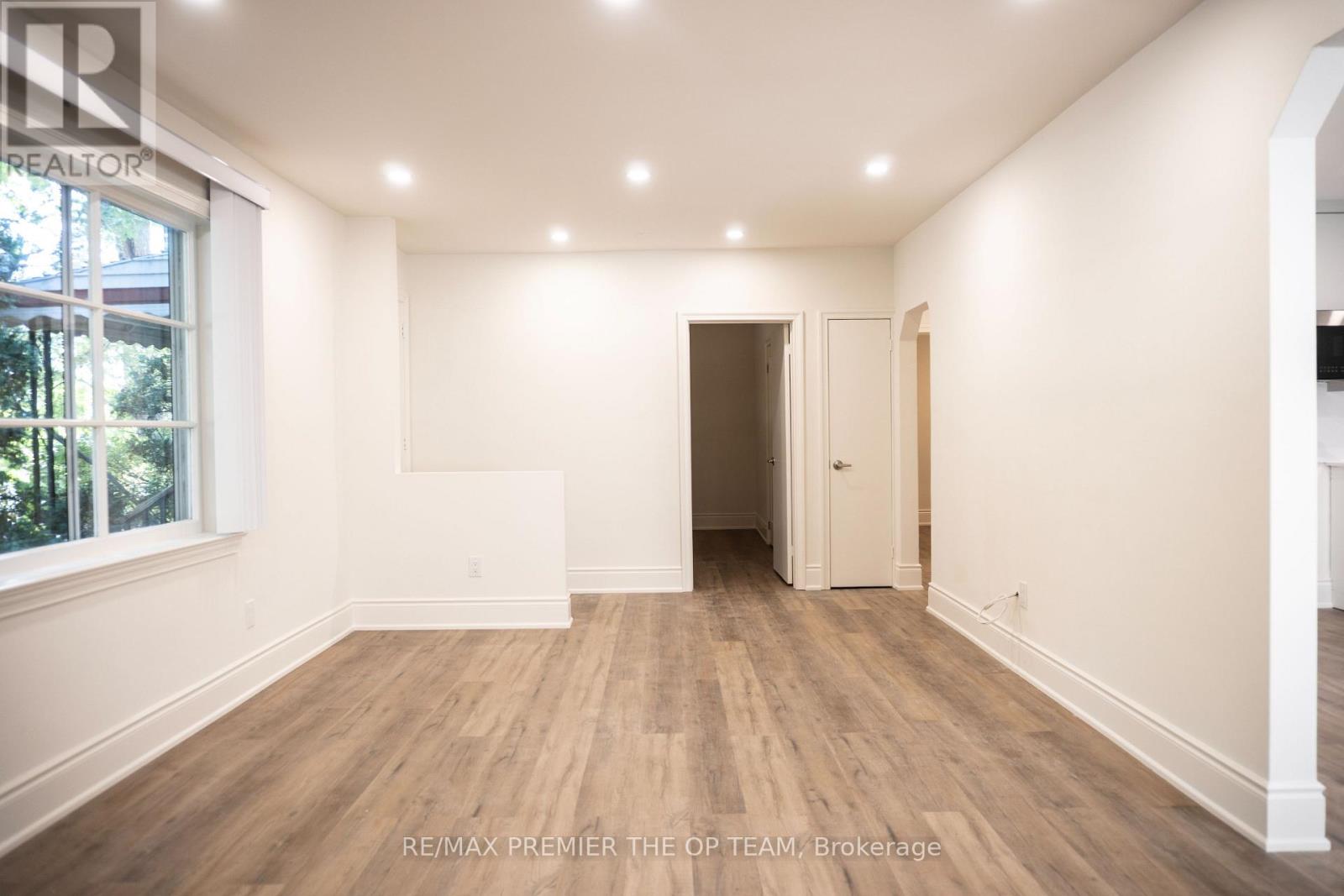 Upper - 148 Martin Grove Road, Toronto, Ontario  M9B 4K9 - Photo 7 - W13026770