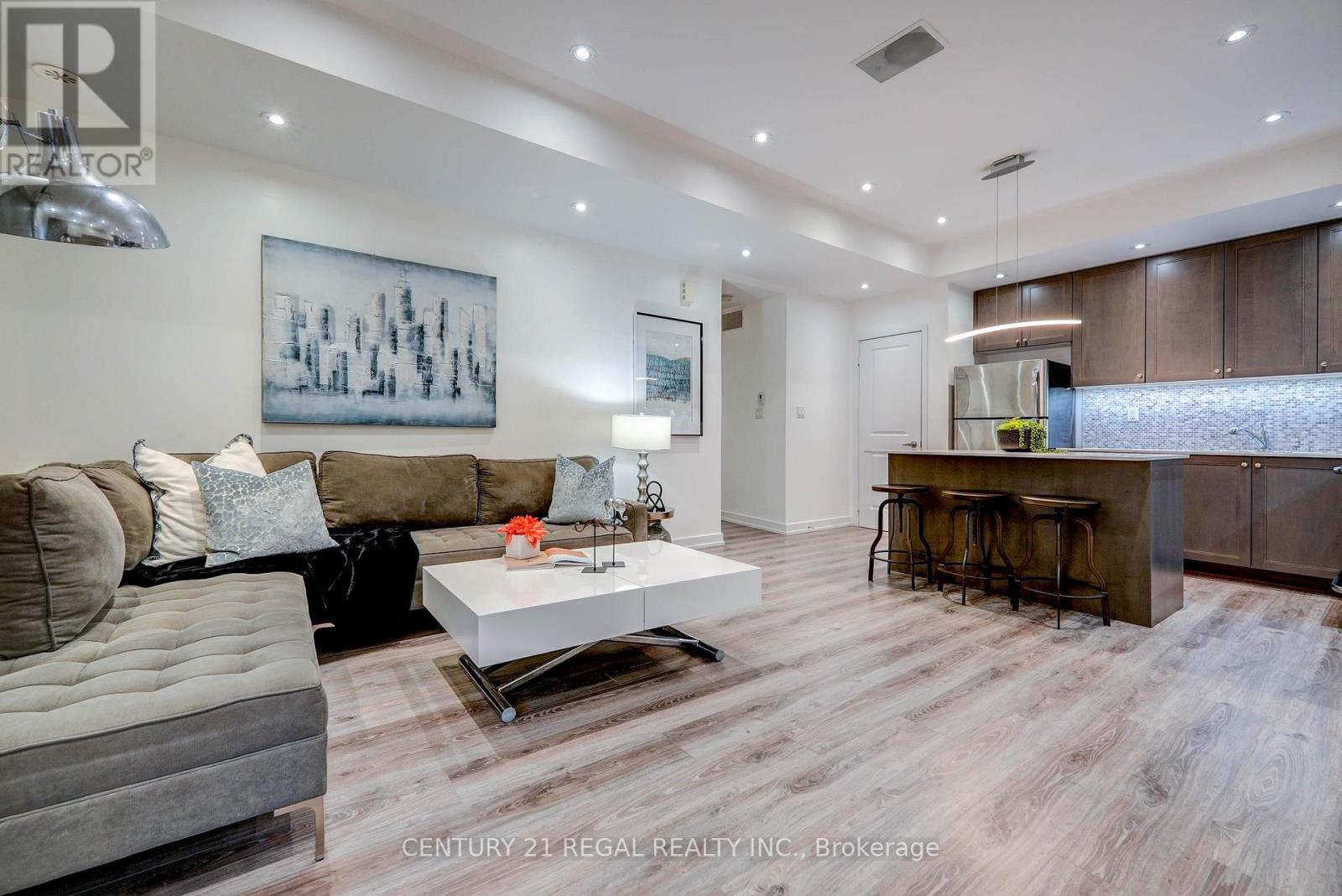 5b - 867 Wilson Avenue, Toronto (Downsview-Roding-Cfb), Ontario  M3K 0A4 - Photo 3 - W13026786