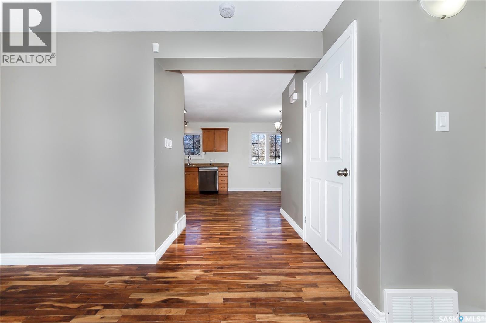 211 N Avenue N, Saskatoon, Saskatchewan  S7L 2T2 - Photo 12 - SK033502