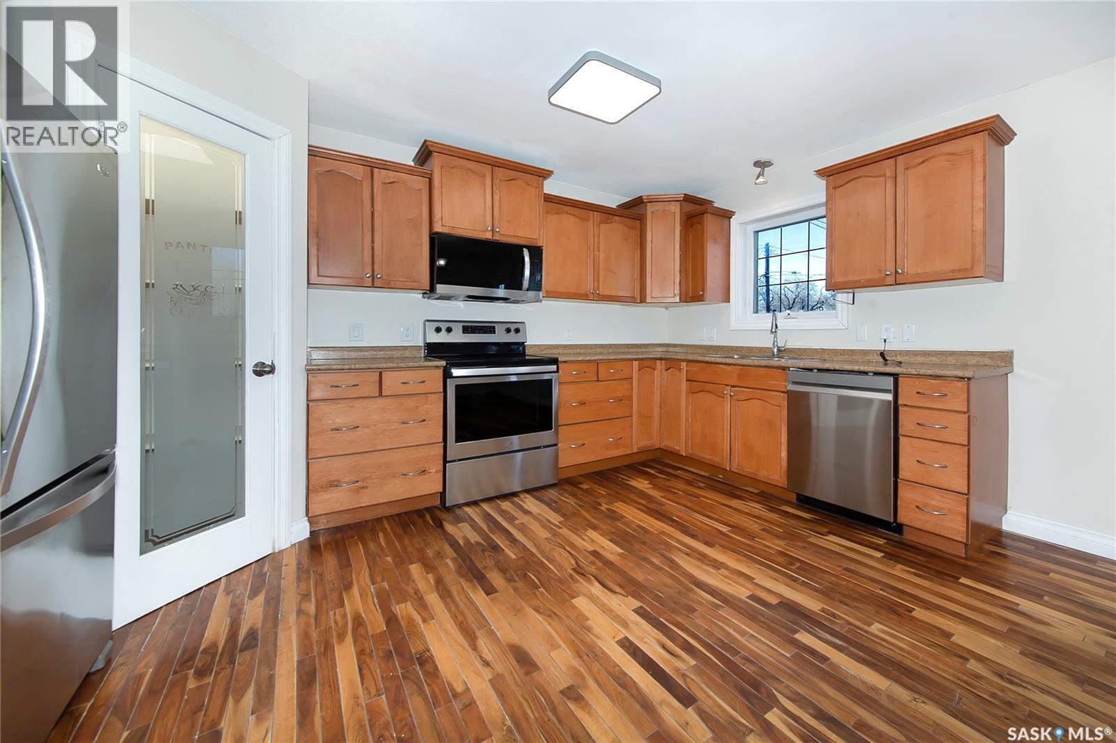 211 N Avenue N, Saskatoon, Saskatchewan  S7L 2T2 - Photo 13 - SK033502