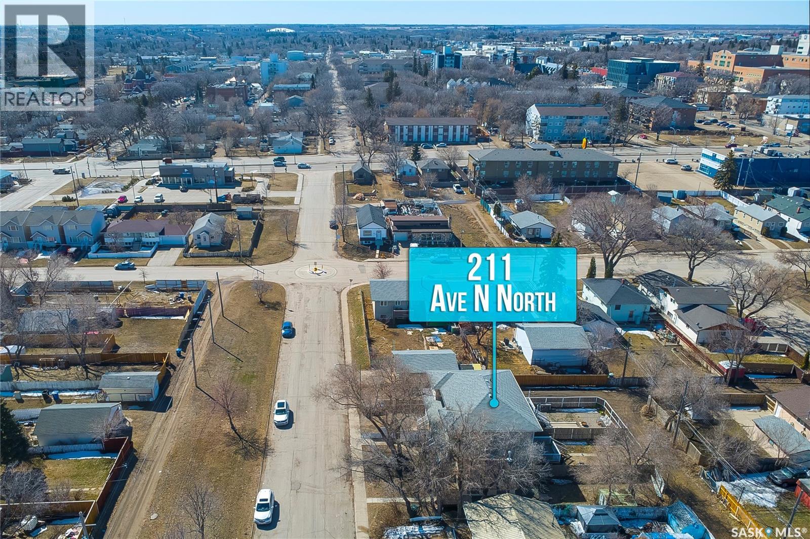 211 N Avenue N, Saskatoon, Saskatchewan  S7L 2T2 - Photo 2 - SK033502