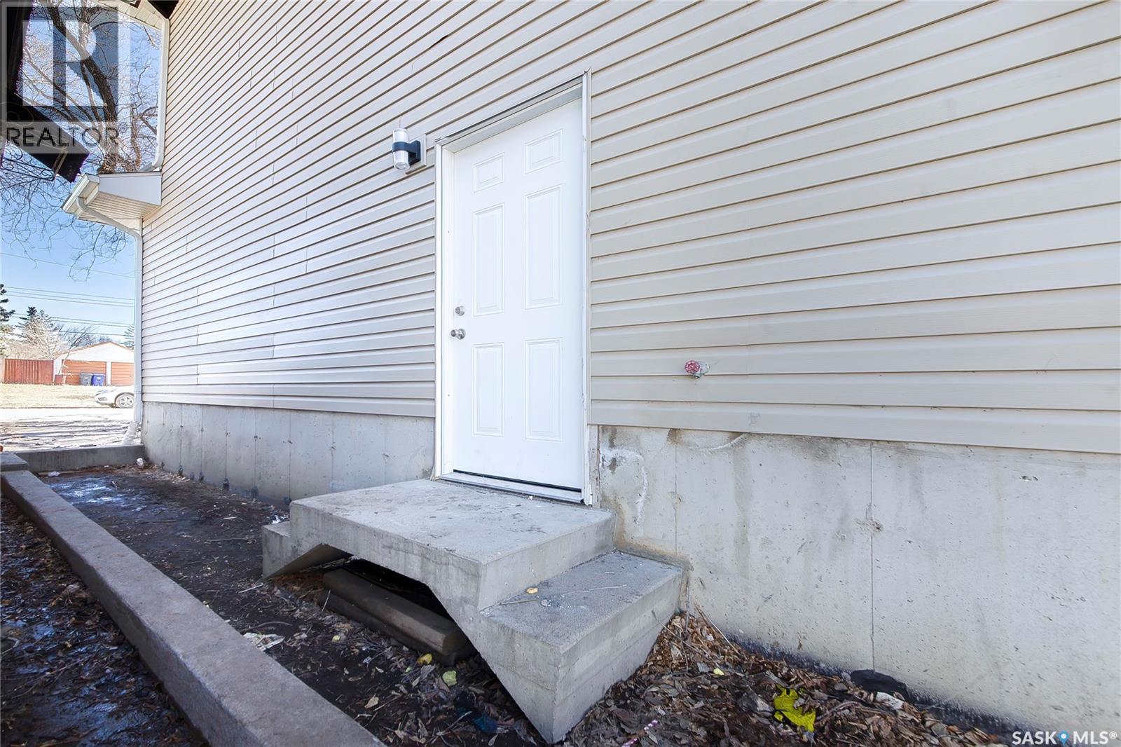 211 N Avenue N, Saskatoon, Saskatchewan  S7L 2T2 - Photo 35 - SK033502