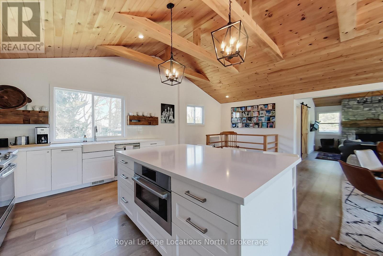 6 - 102 Wensley Drive, Blue Mountains, Ontario  N0H 1J0 - Photo 12 - X13026560