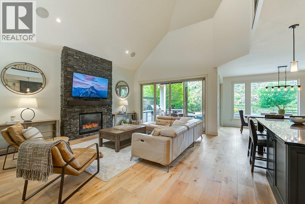 425 Audubon Court, Kelowna, British Columbia  V1W 5K3 - Photo 11 - 10372545