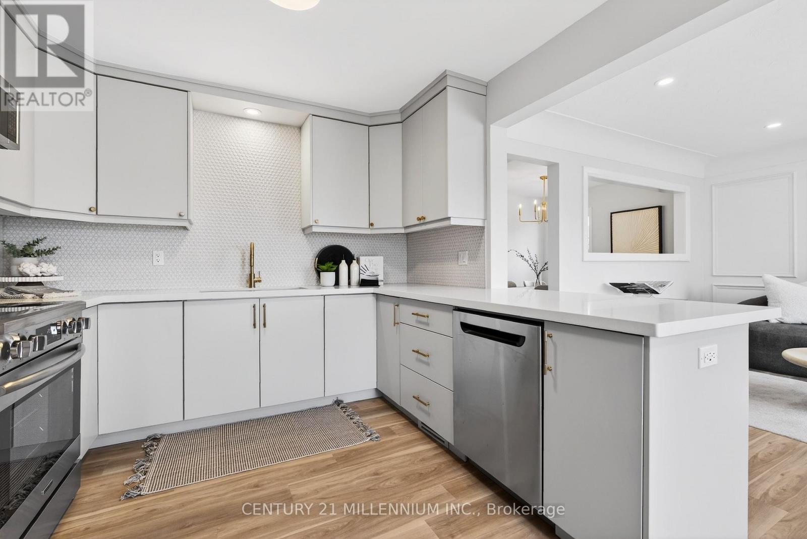 Upper - 330 East 15th Street, Hamilton, Ontario  L9A 4G5 - Photo 12 - X13026654