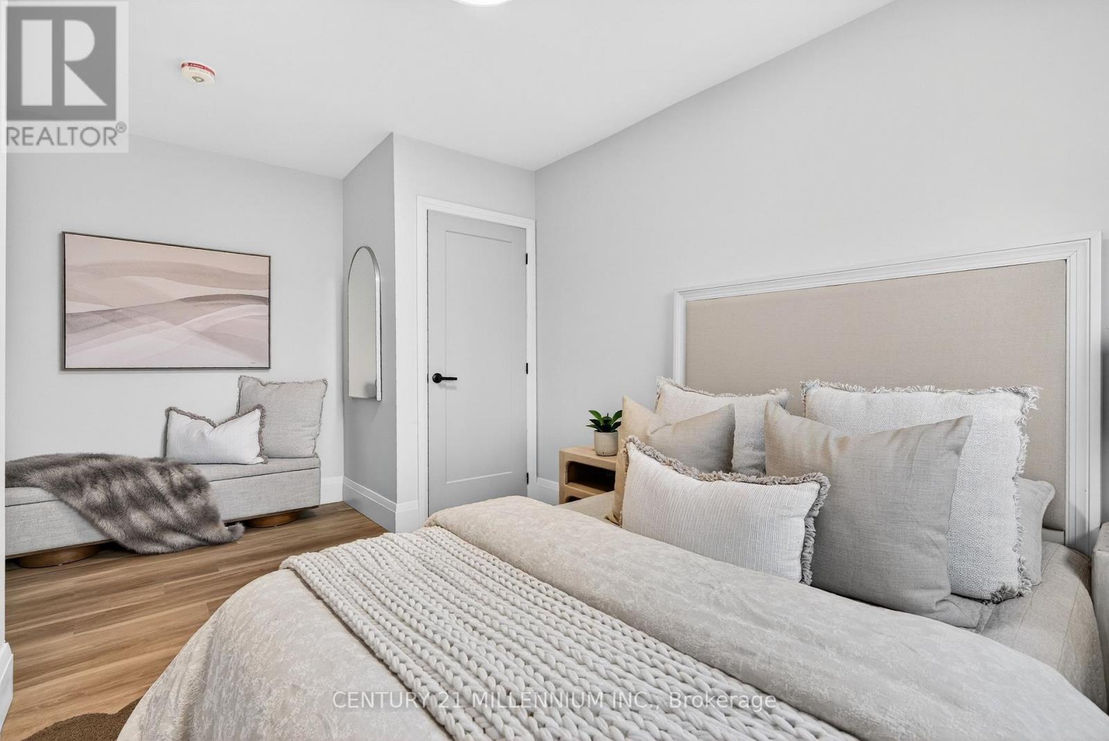 Upper - 330 East 15th Street, Hamilton, Ontario  L9A 4G5 - Photo 17 - X13026654