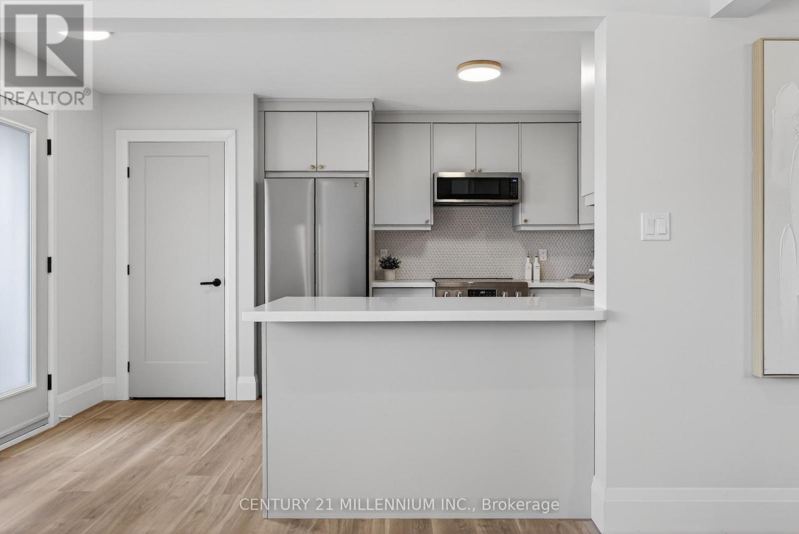 Upper - 330 East 15th Street, Hamilton, Ontario  L9A 4G5 - Photo 9 - X13026654