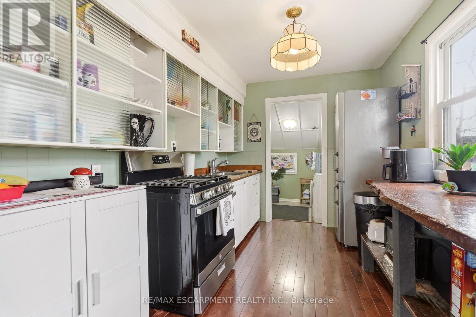 66 East 32nd Street, Hamilton, Ontario  L8V 3R9 - Photo 8 - X13026792