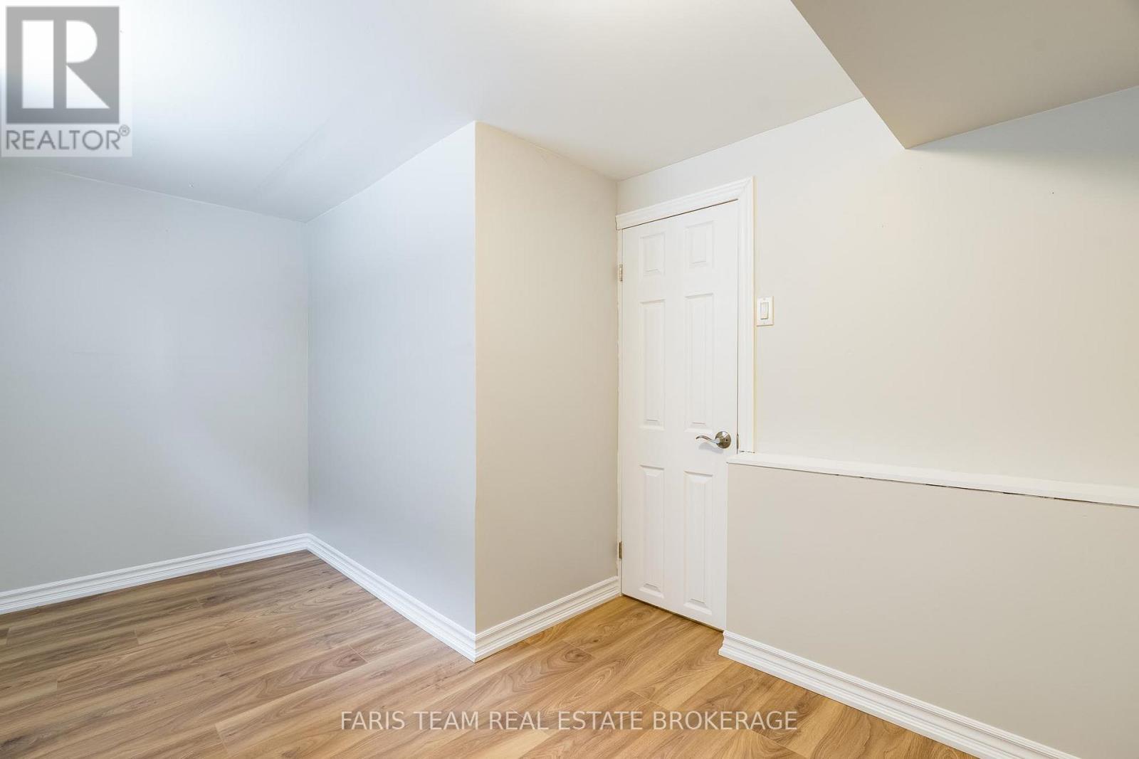 18 Newton Street, Barrie, Ontario  L4M 3N3 - Photo 31 - S12981316