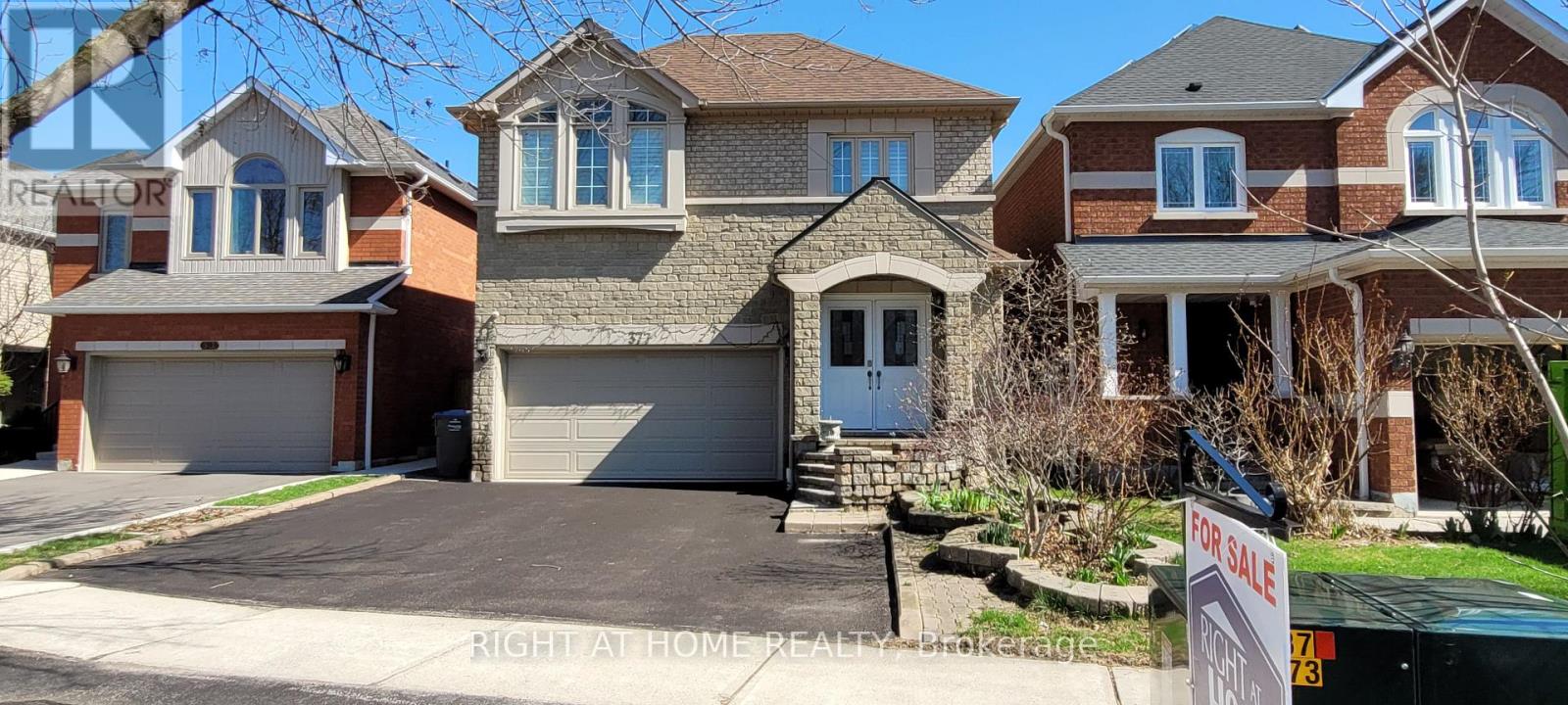 377 TURNBERRY CRESCENT, Mississauga, Ontario