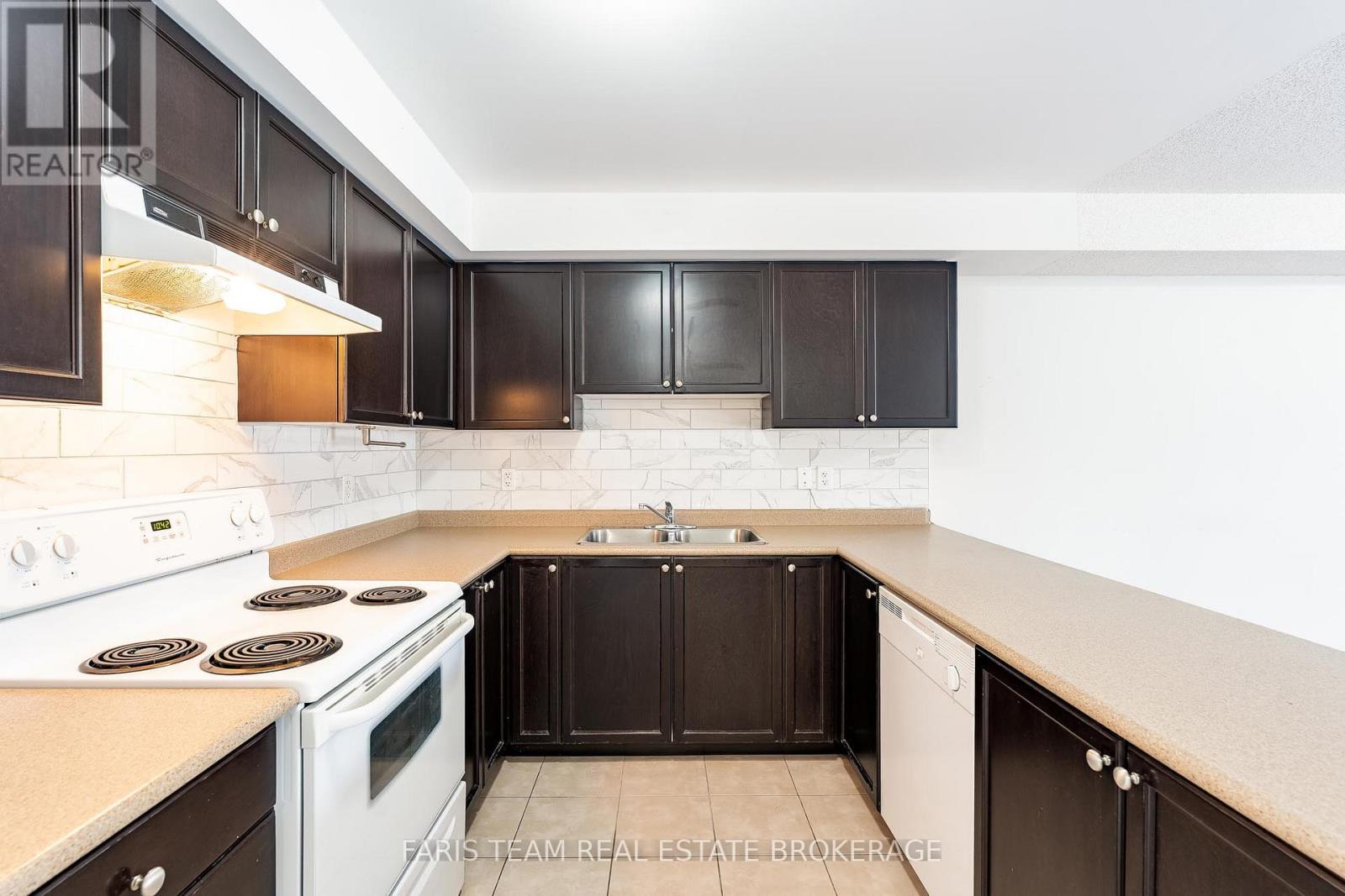 19 - 41 Coulter Street, Barrie, Ontario  L4N 6L9 - Photo 10 - S12991704