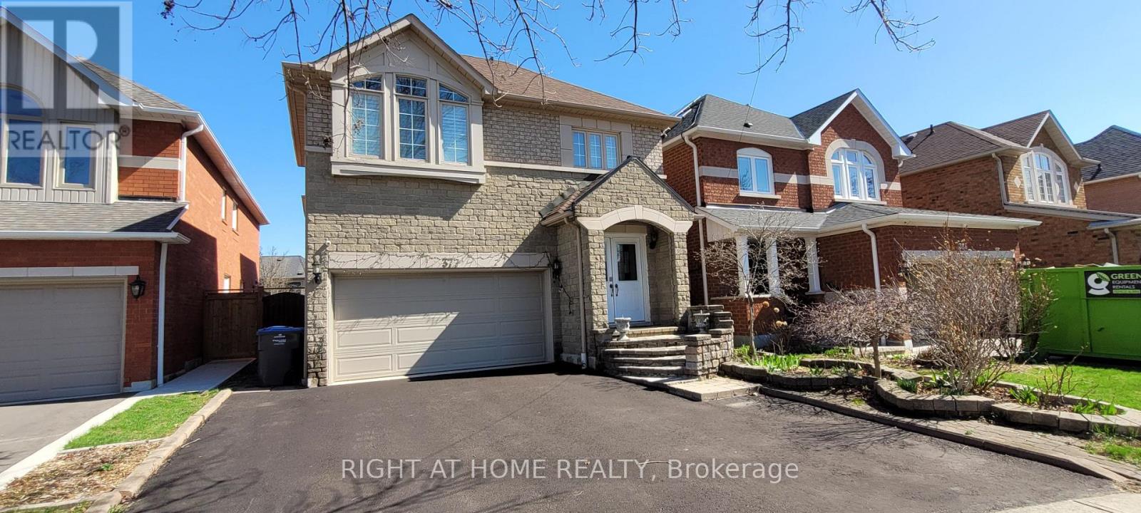 377 Turnberry Crescent, Mississauga, Ontario  L4Z 3W3 - Photo 2 - W13012864