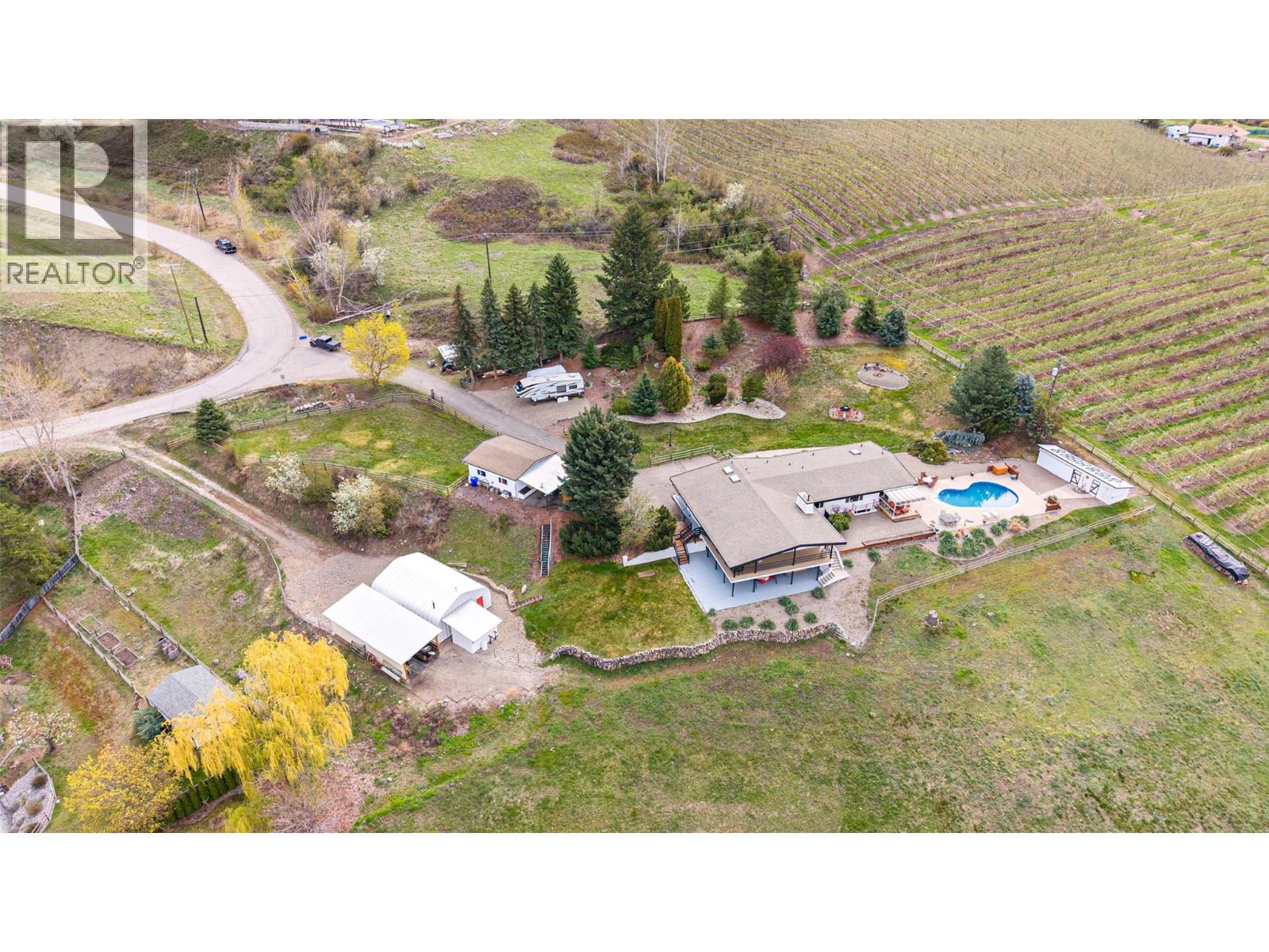 701 Robin Road, Vernon, British Columbia  V1B 3B3 - Photo 22 - 10384185