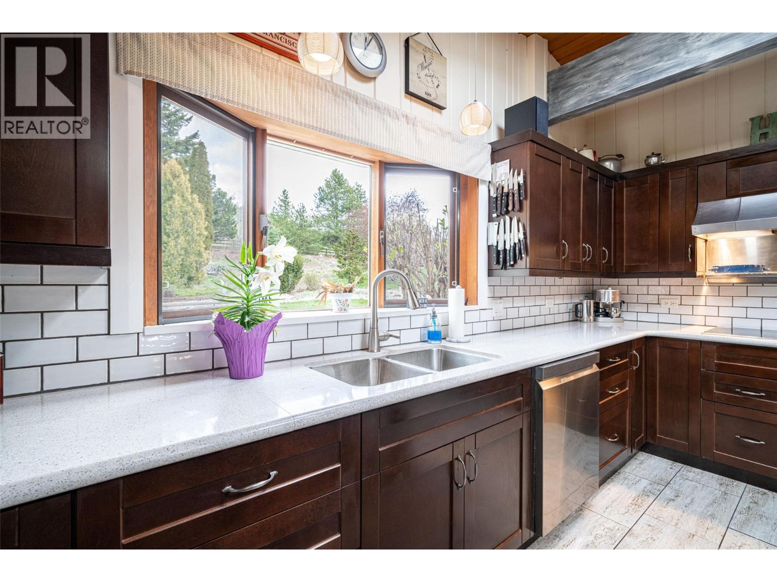 701 Robin Road, Vernon, British Columbia  V1B 3B3 - Photo 31 - 10384185