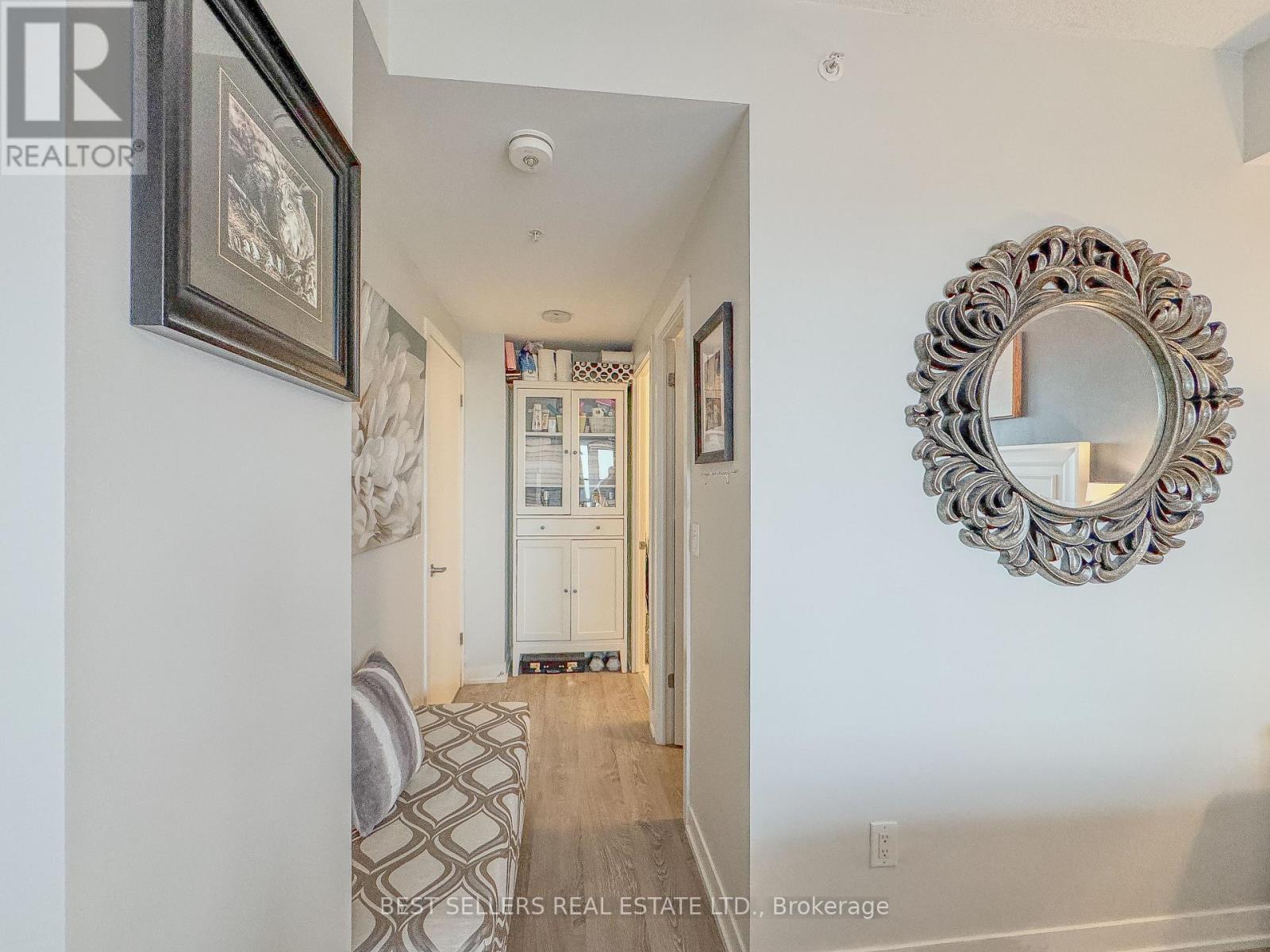 607 - 550 North Service Road, Grimsby, Ontario  L3M 4E8 - Photo 18 - X12881596