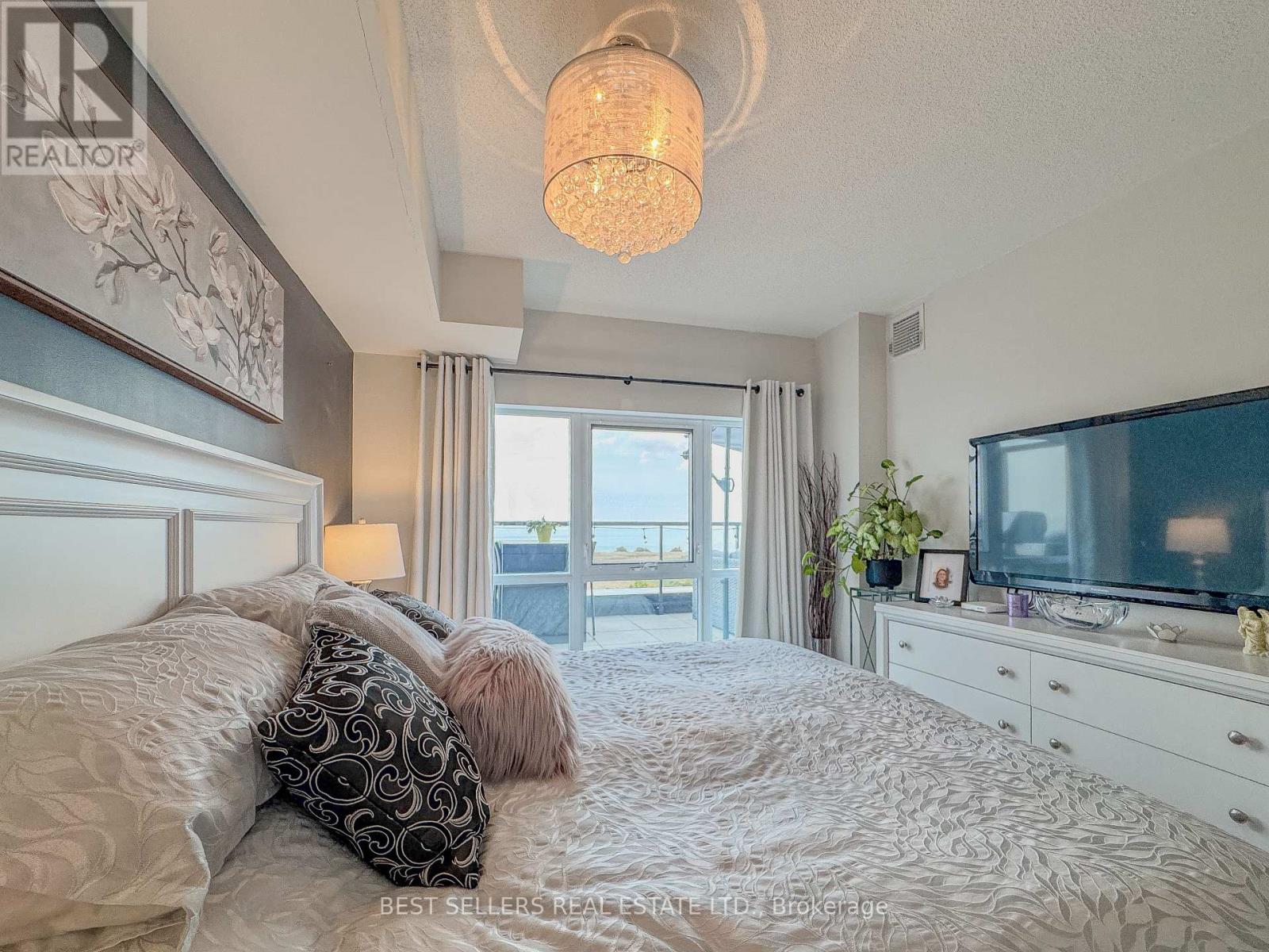 607 - 550 North Service Road, Grimsby, Ontario  L3M 4E8 - Photo 15 - X12881596