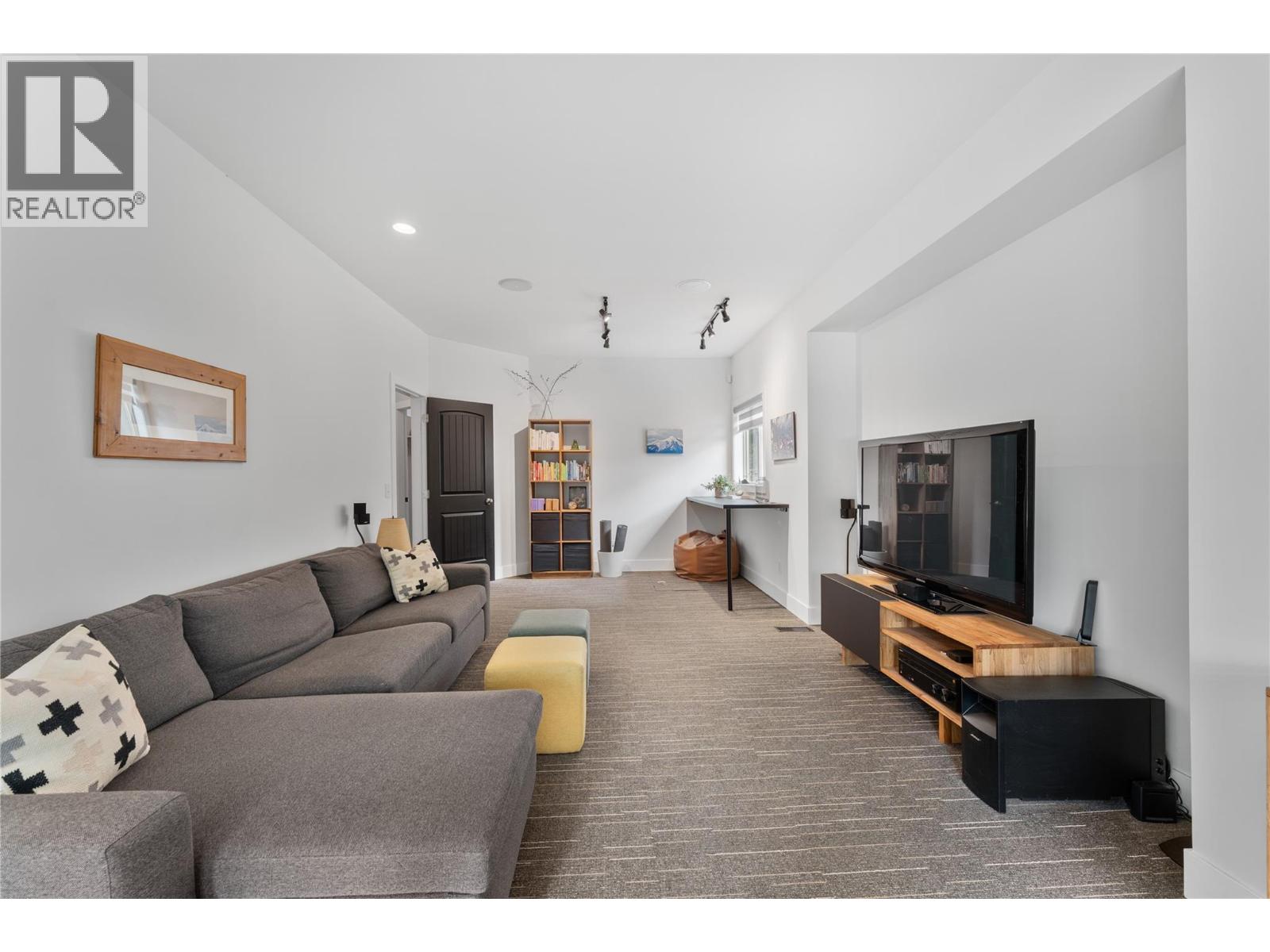 614 Armour Crescent, Kelowna, British Columbia  V1W 1A5 - Photo 45 - 10383426