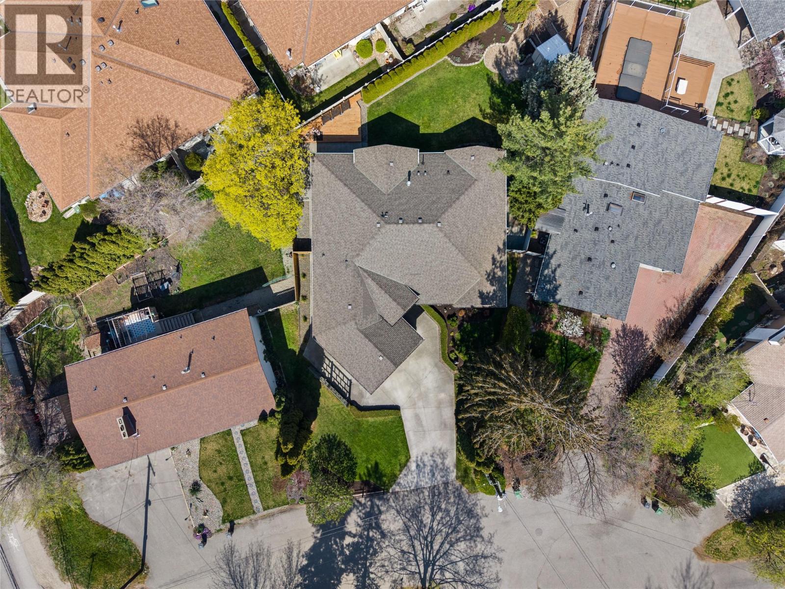 614 Armour Crescent, Kelowna, British Columbia  V1W 1A5 - Photo 53 - 10383426