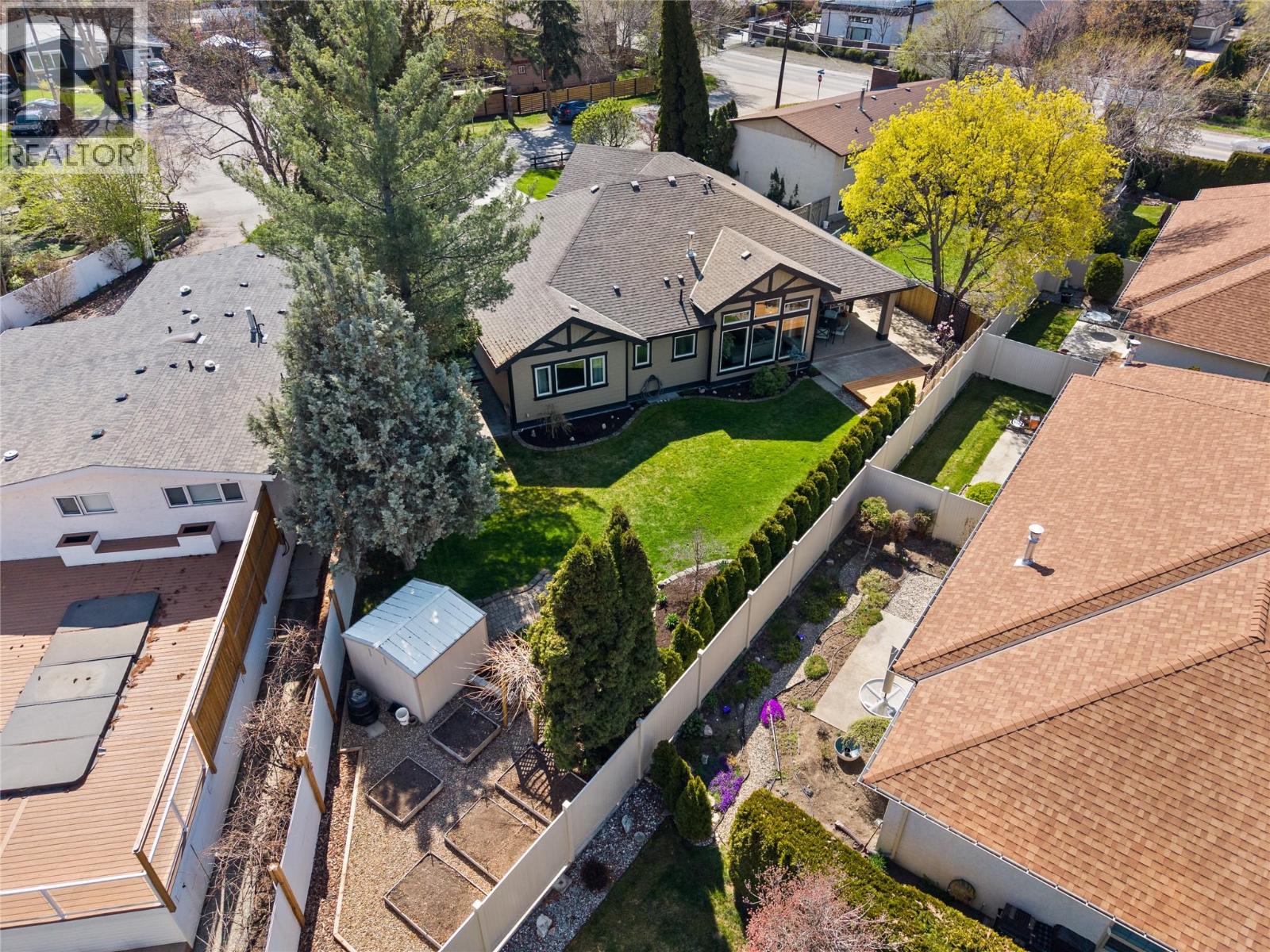 614 Armour Crescent, Kelowna, British Columbia  V1W 1A5 - Photo 61 - 10383426