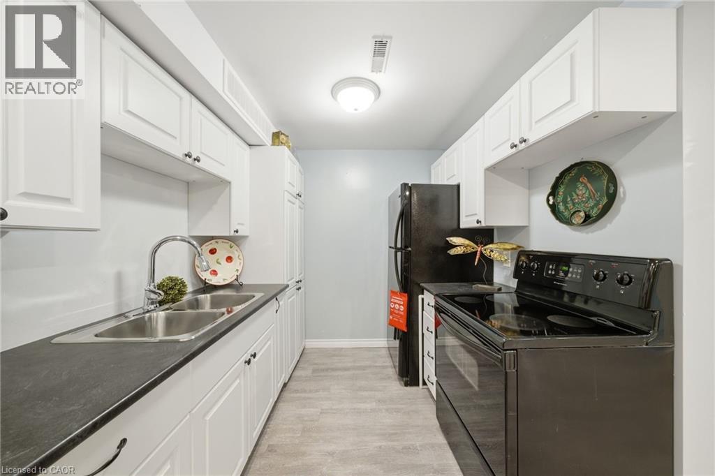 15 Finch Place, Hamilton, Ontario  L9A 5C2 - Photo 33 - 40822951