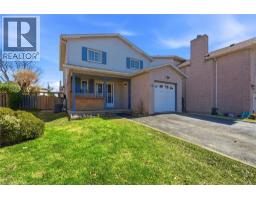 15 FINCH Place, Hamilton, Ontario