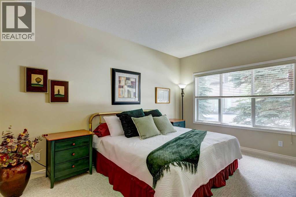 8 Straddock Villas SW, Calgary, Alberta  T3H 5C7 - Photo 17 - A2300354