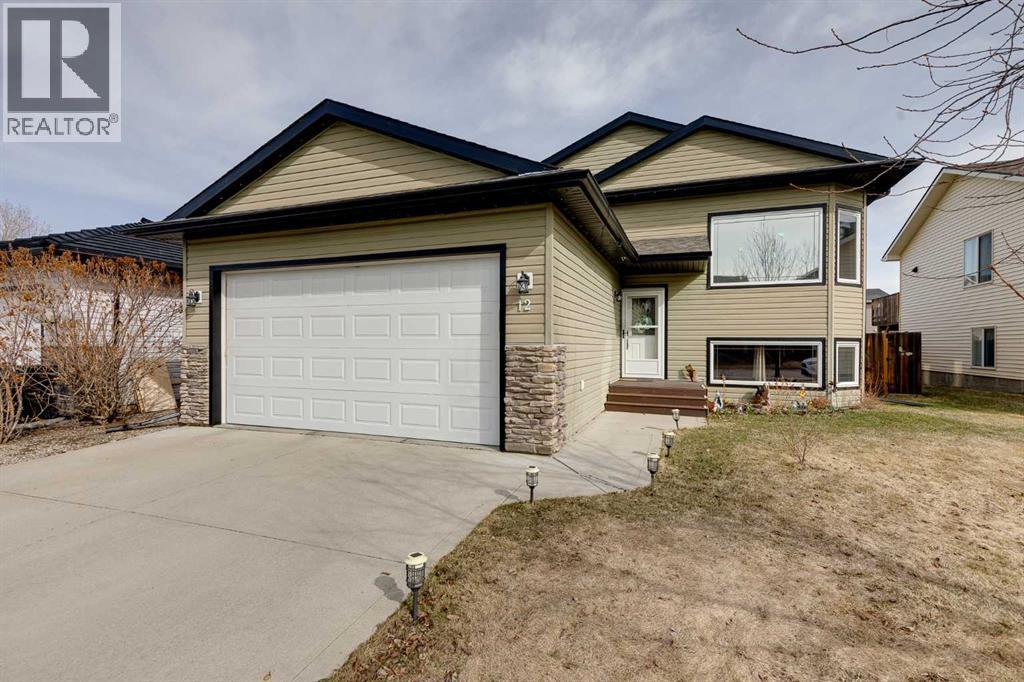 12 Mcclung Gate, Carstairs, Alberta  T0M 0N0 - Photo 2 - A2302275