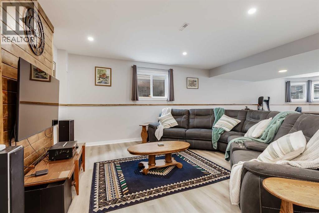 12 Mcclung Gate, Carstairs, Alberta  T0M 0N0 - Photo 28 - A2302275