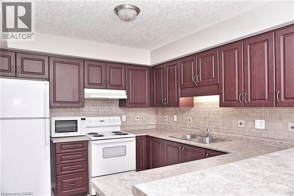 40 Madeleine Street, Kitchener, Ontario  N2R 1V4 - Photo 5 - 40822627