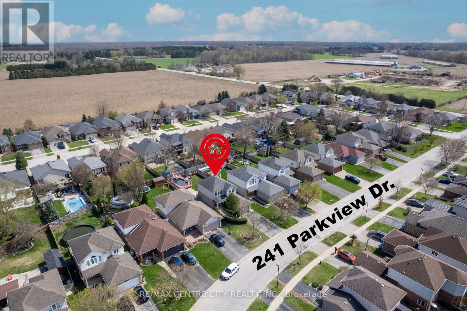 Photo 3 of 37 for 241 Parkview Drive