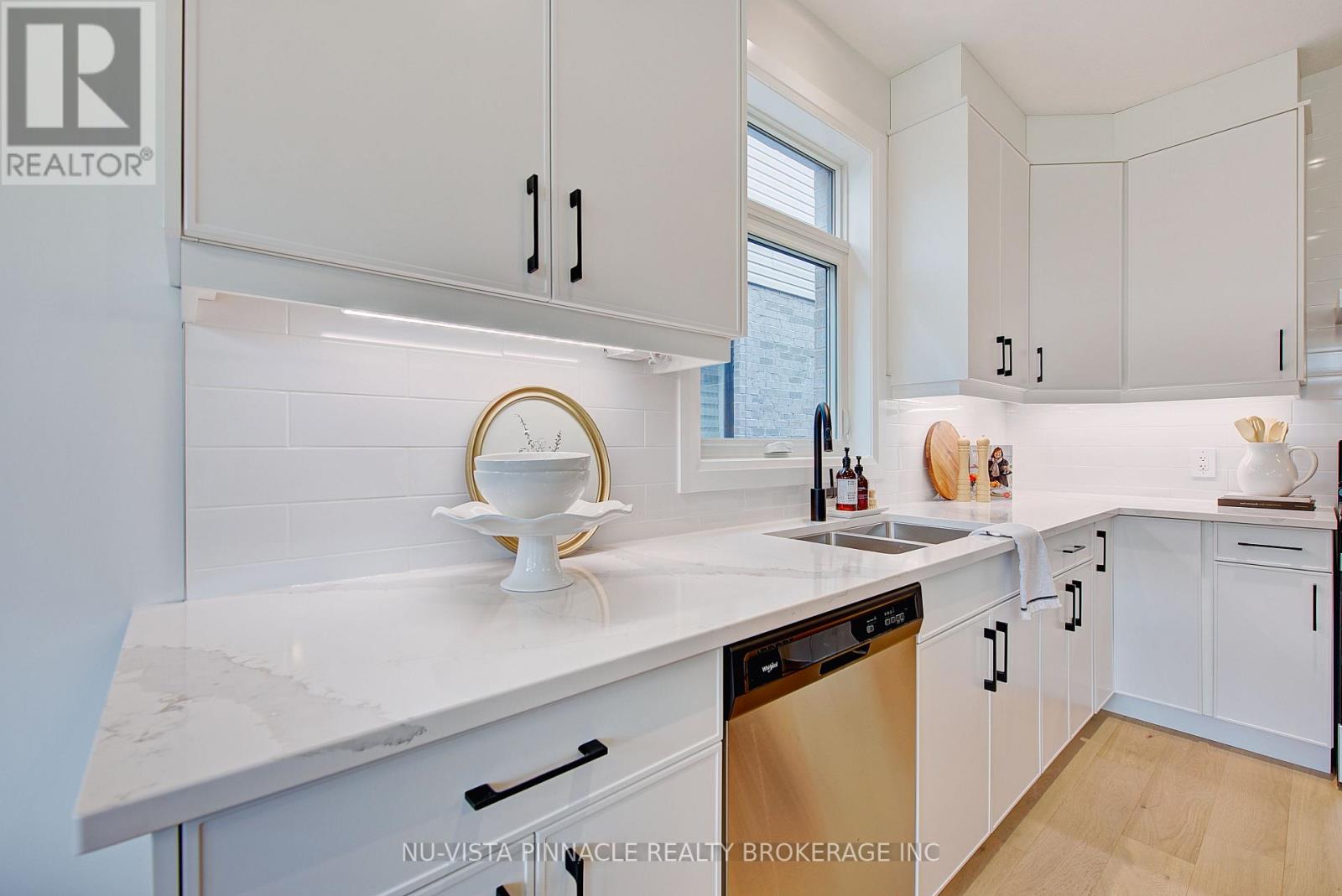 1685 Brayford Avenue, London South, Ontario  N6K 0H1 - Photo 7 - X13026900