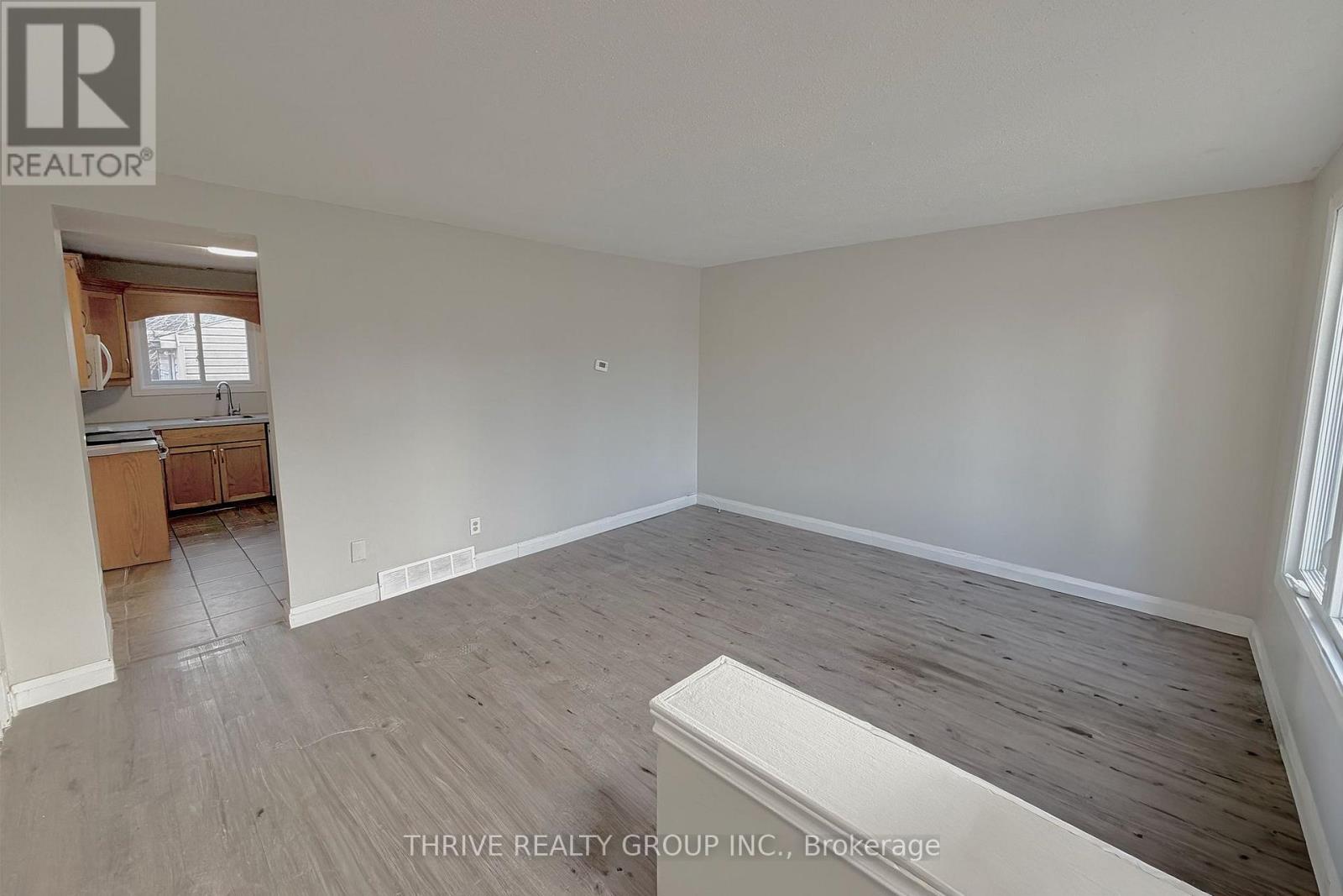 218 Admiral Drive, London East, Ontario  N5V 1H8 - Photo 4 - X13026962