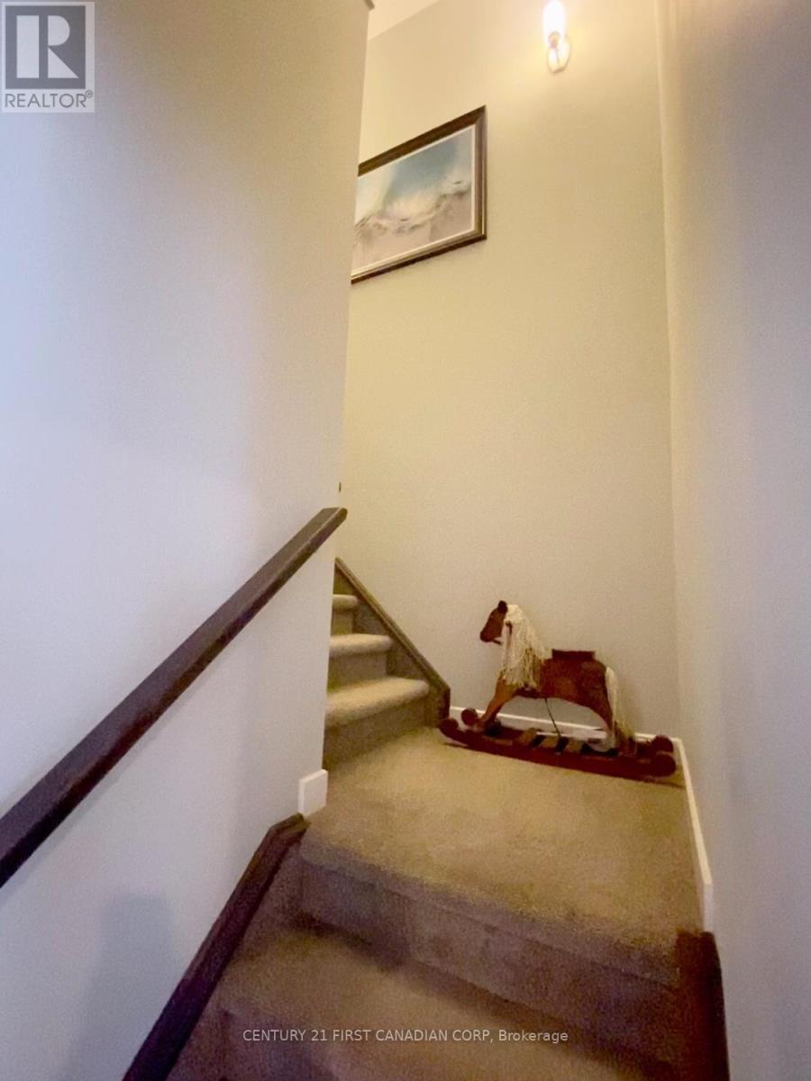 7 Empire Parkway, St. Thomas, Ontario  N5R 0E9 - Photo 6 - X13026988