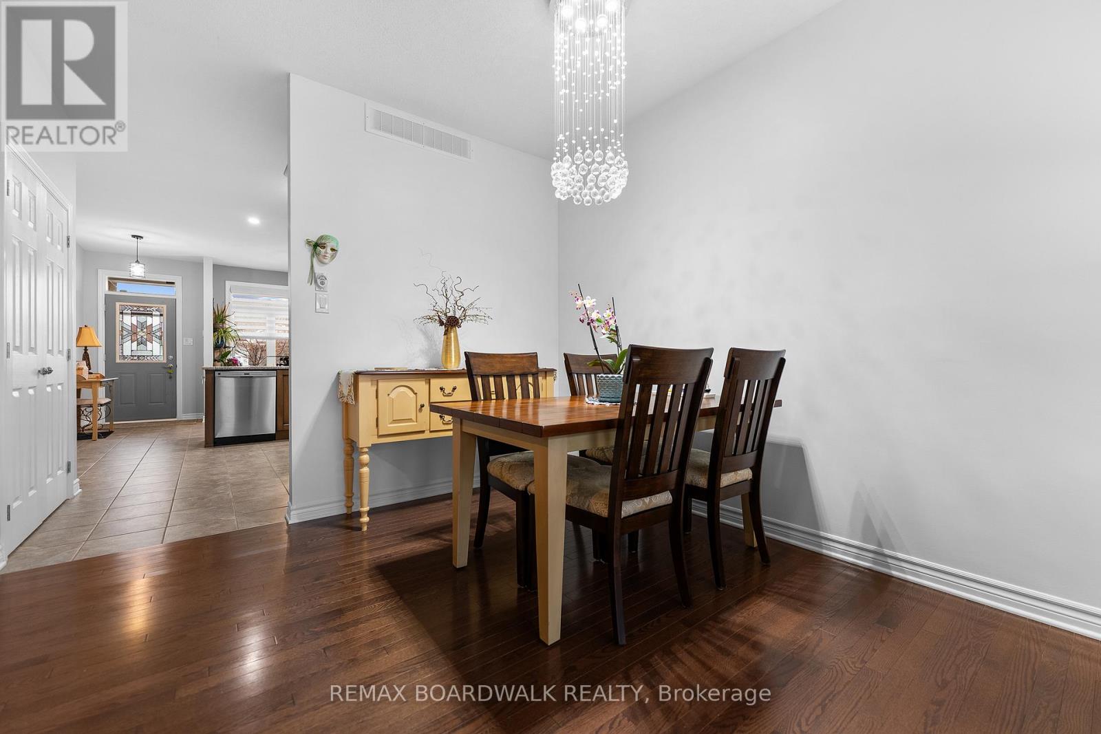 12 Royalty Way, North Grenville, Ontario  K0G 1J0 - Photo 15 - X13026926