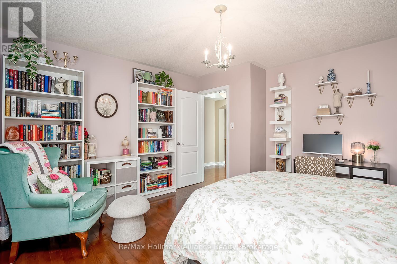 2489 Whistling Springs Crescent, Oakville, Ontario  L6M 5G3 - Photo 31 - W13027022