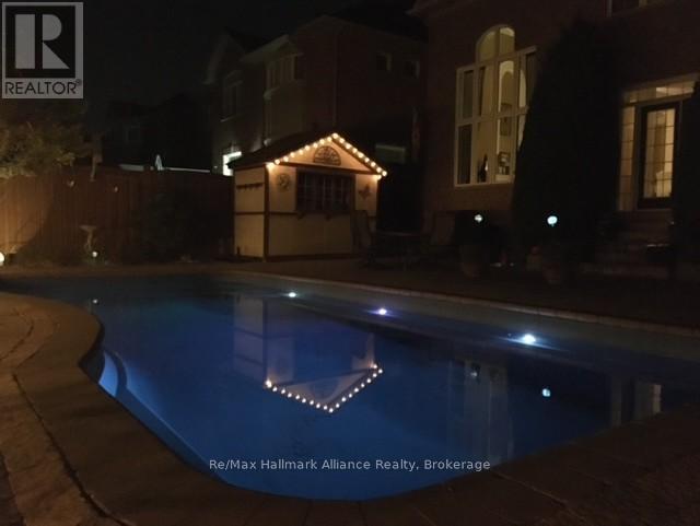 2489 Whistling Springs Crescent, Oakville, Ontario  L6M 5G3 - Photo 44 - W13027022