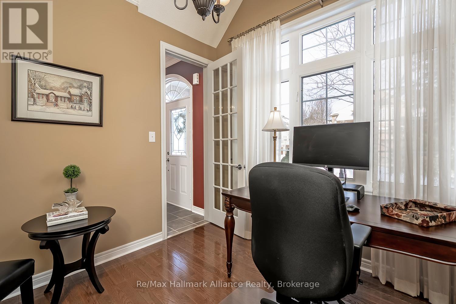 2489 Whistling Springs Crescent, Oakville, Ontario  L6M 5G3 - Photo 5 - W13027022