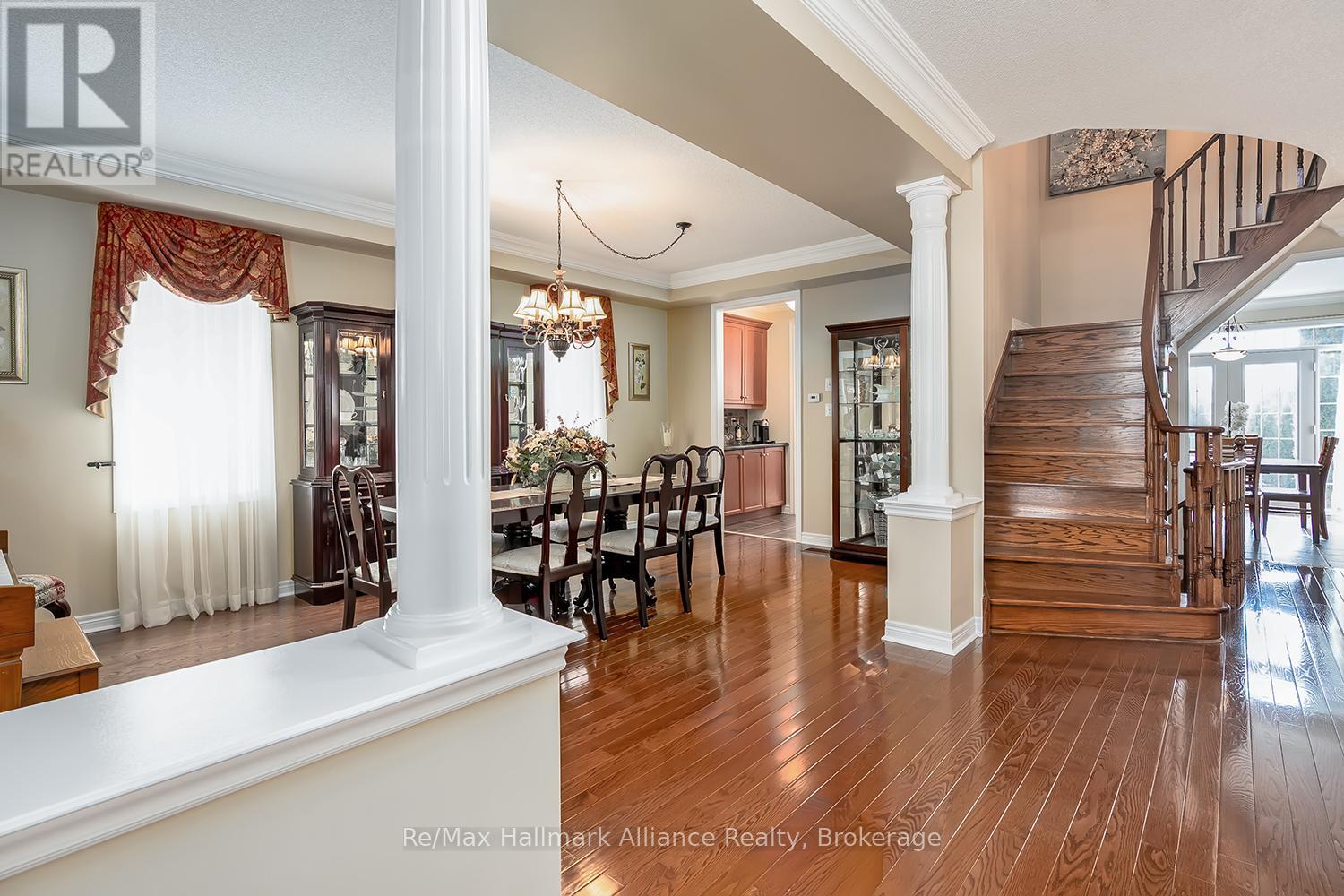 2489 Whistling Springs Crescent, Oakville, Ontario  L6M 5G3 - Photo 6 - W13027022