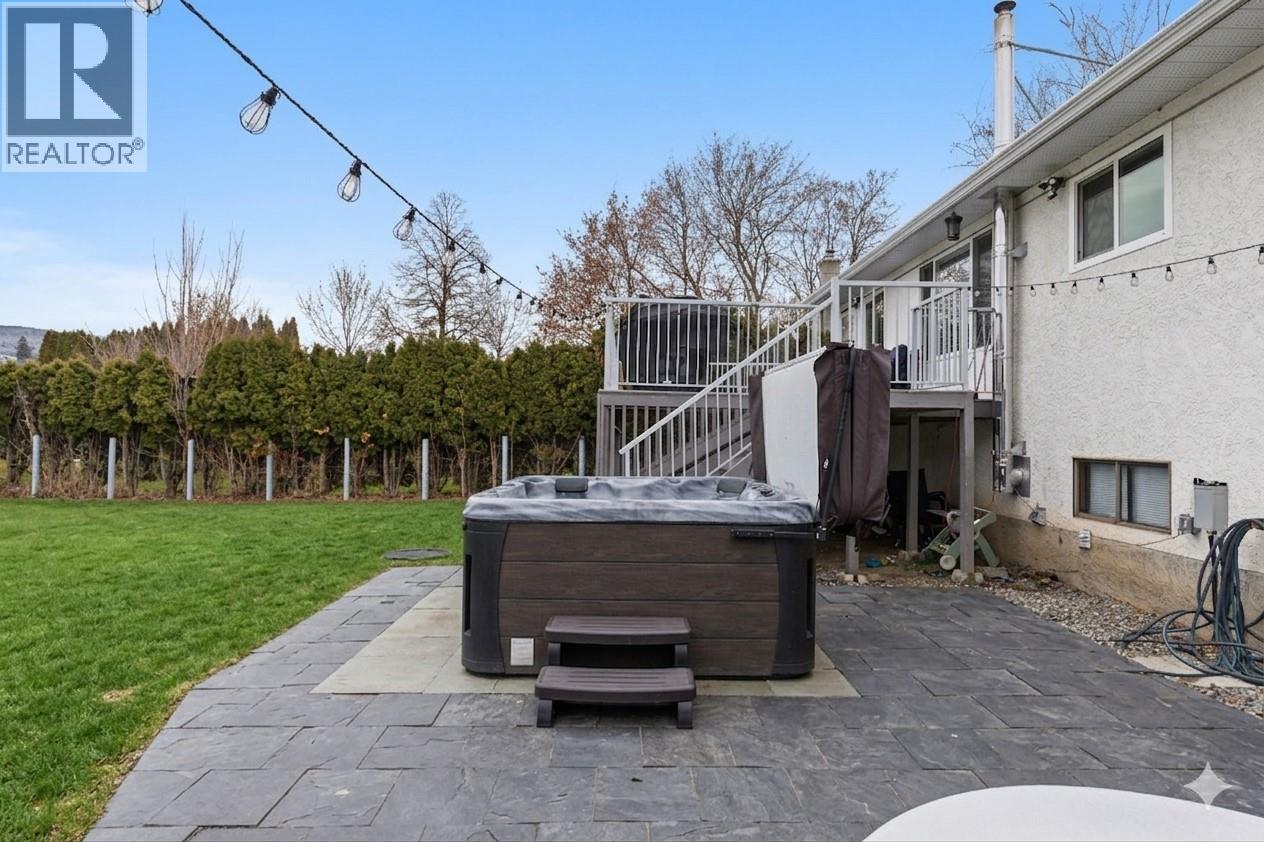 2001 Gallagher Road, Kelowna, British Columbia  V1P 1G8 - Photo 41 - 10379881